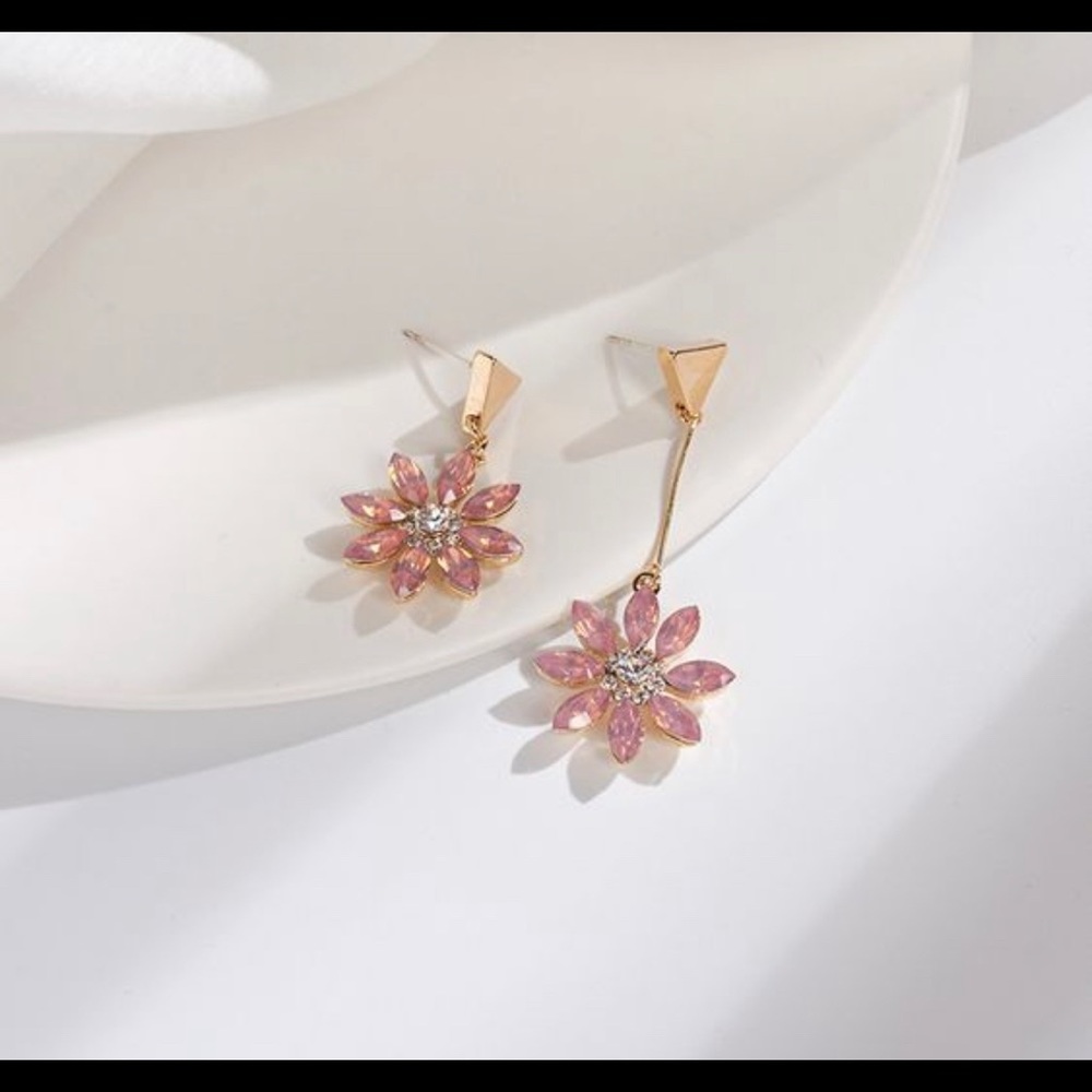 Flower earring